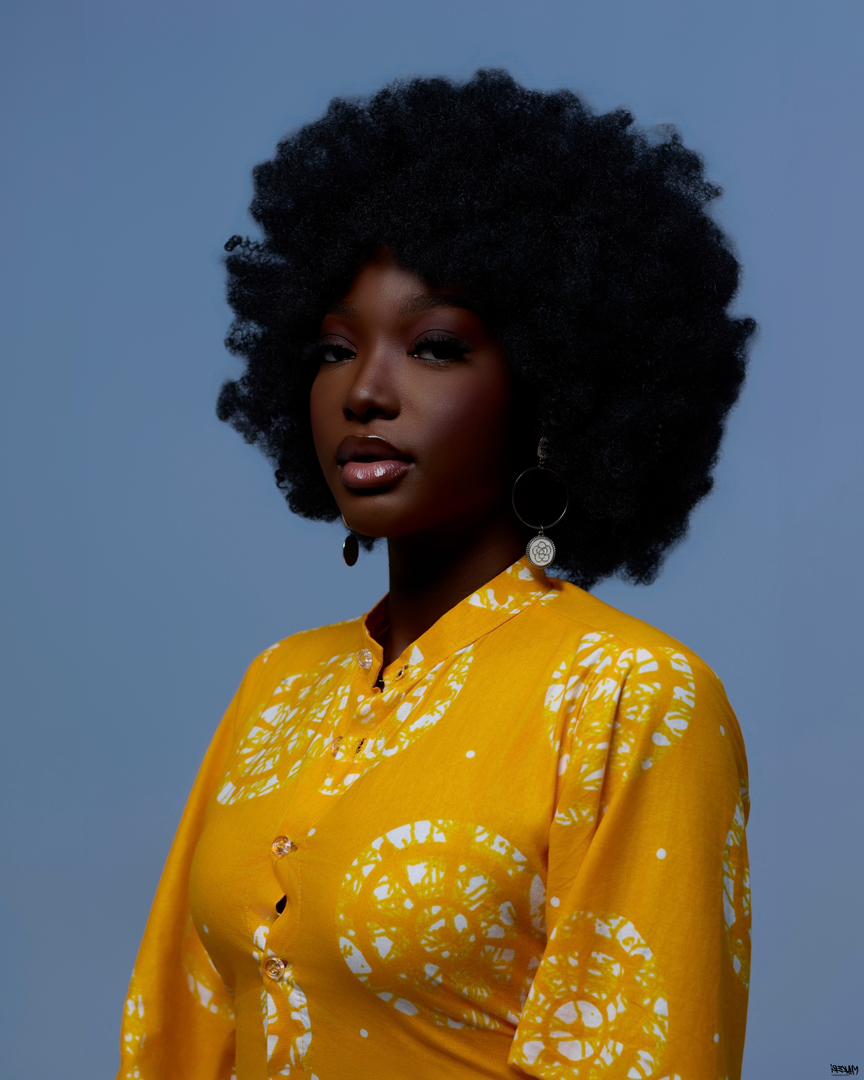 Portrait — Chloeewear, robe safran
